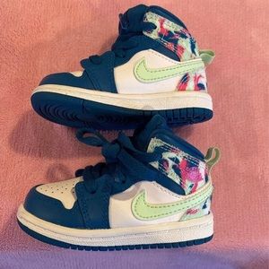 Baby Nike sneakers in new condition